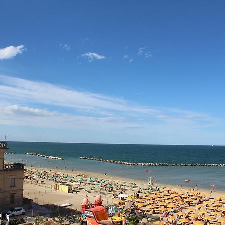 Hotel Brenta Viserbella di Rimini Екстер'єр фото