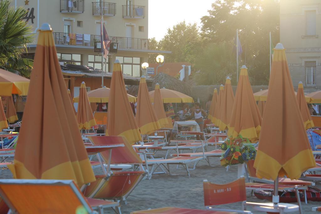 Hotel Brenta Viserbella di Rimini Екстер'єр фото