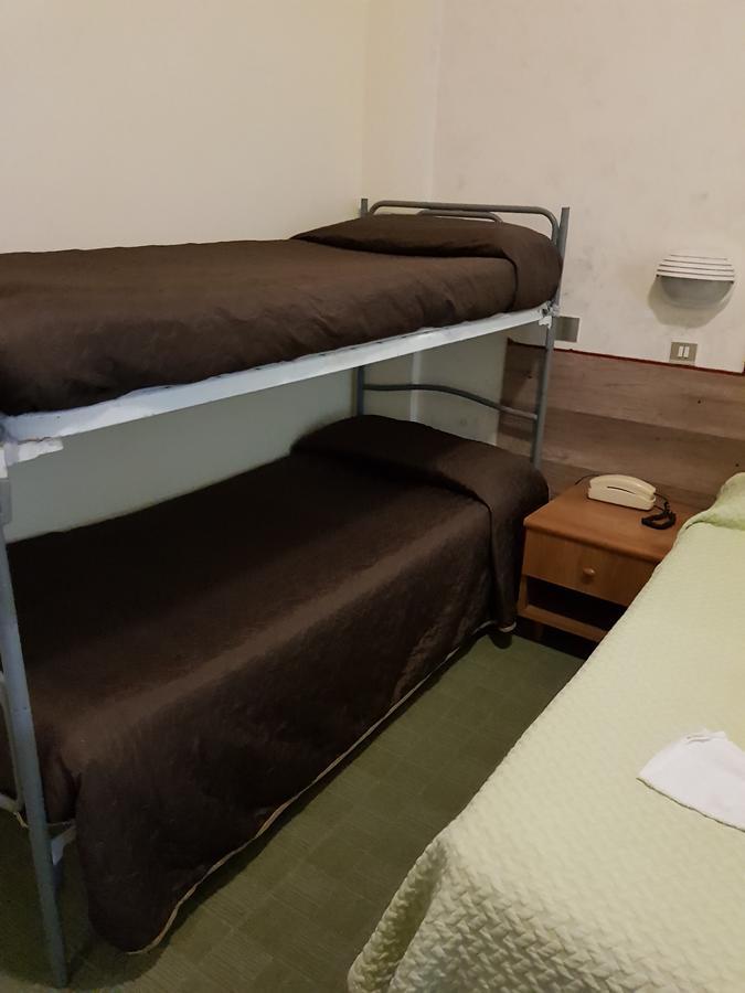 Hotel Brenta Viserbella di Rimini Екстер'єр фото
