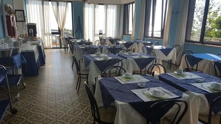 Hotel Brenta Viserbella di Rimini Екстер'єр фото