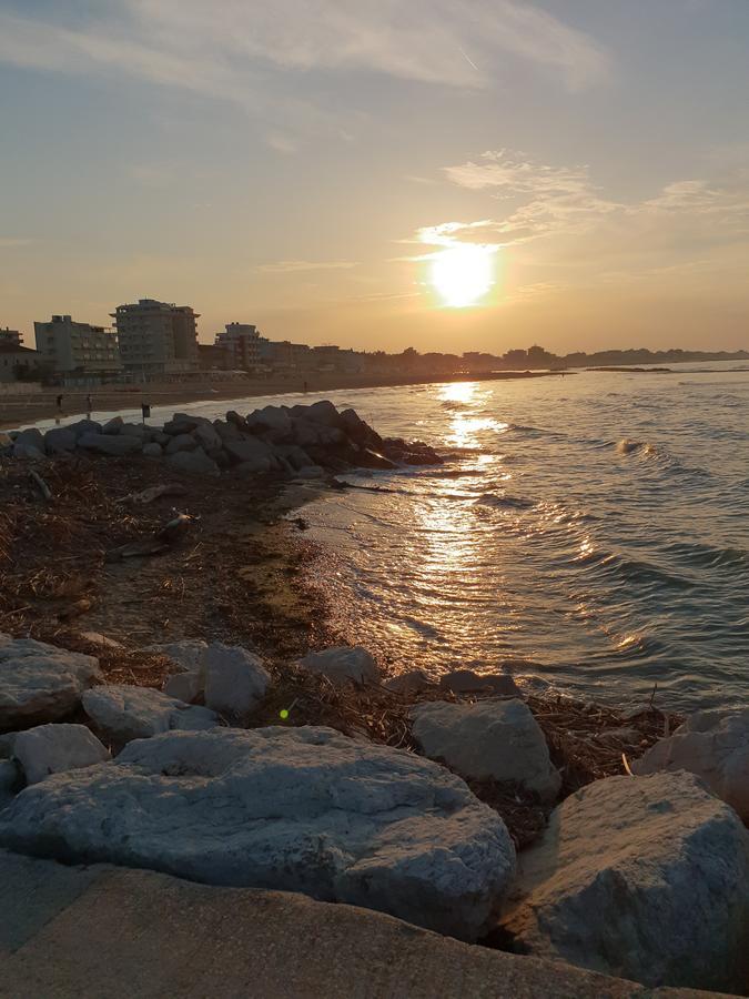 Hotel Brenta Viserbella di Rimini Екстер'єр фото