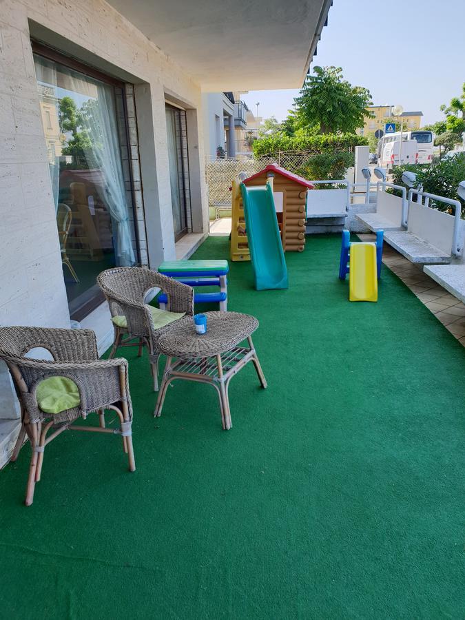 Hotel Brenta Viserbella di Rimini Екстер'єр фото