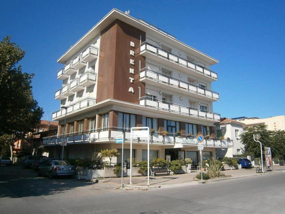 Hotel Brenta Viserbella di Rimini Екстер'єр фото