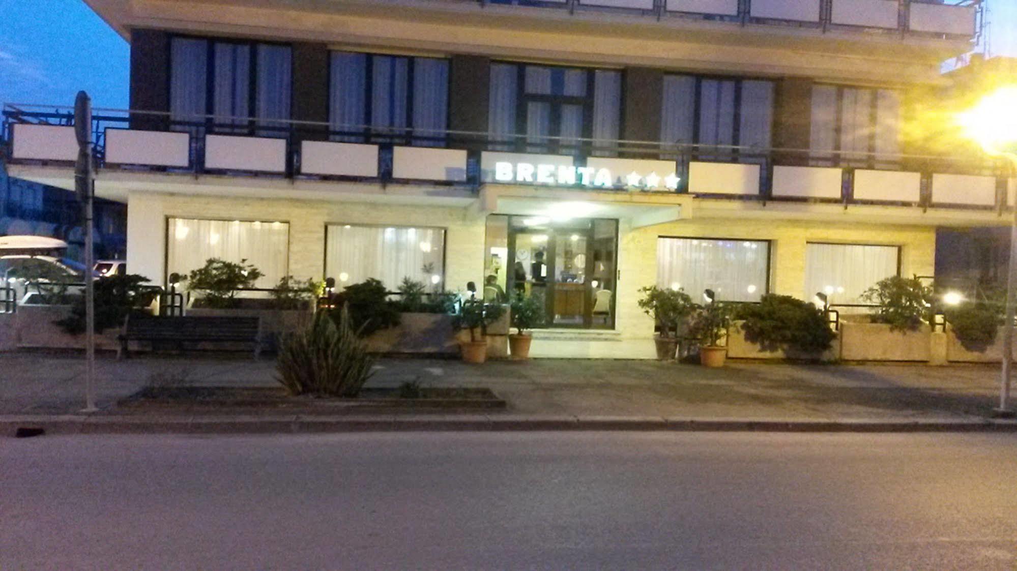 Hotel Brenta Viserbella di Rimini Екстер'єр фото